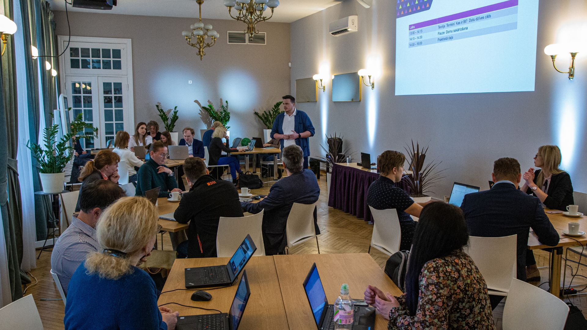 Power BI apmācības ELVA analītikas speciālista vadībā